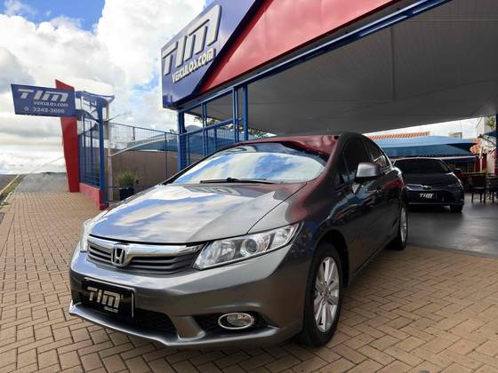 HONDA CIVIC 1.8 LXS 16V FLEX 4P AUTOMÁTICO HONDA CIVIC 1.8 LXS 16V FLEX 4P AUTOMÁTICO